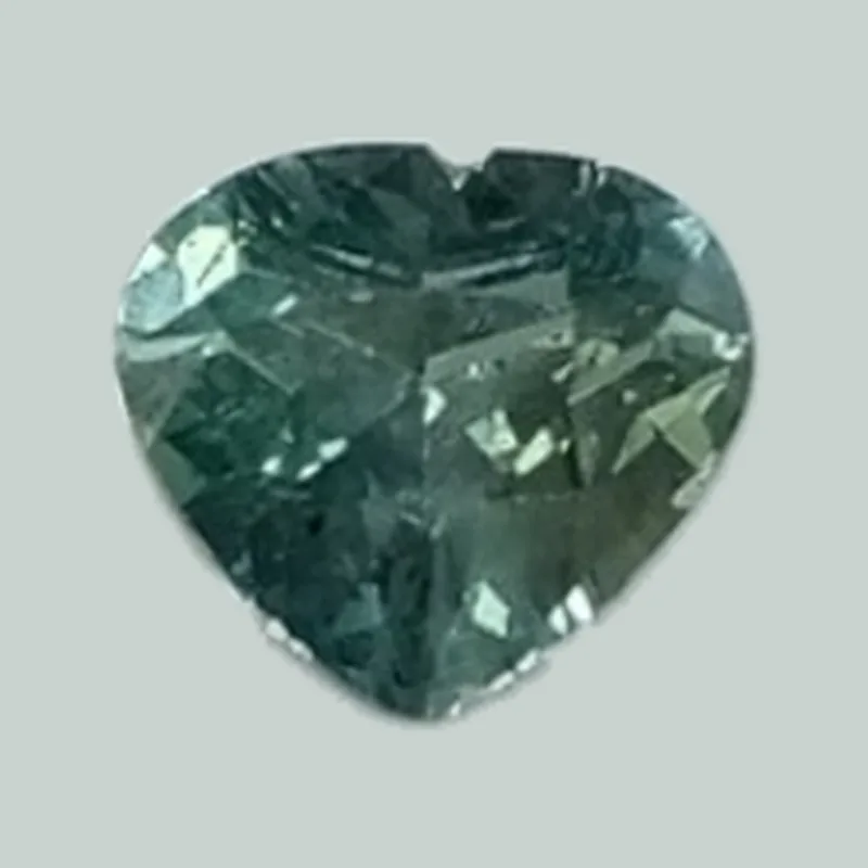 Saphir vert-bleu cœur de 1,06 ct